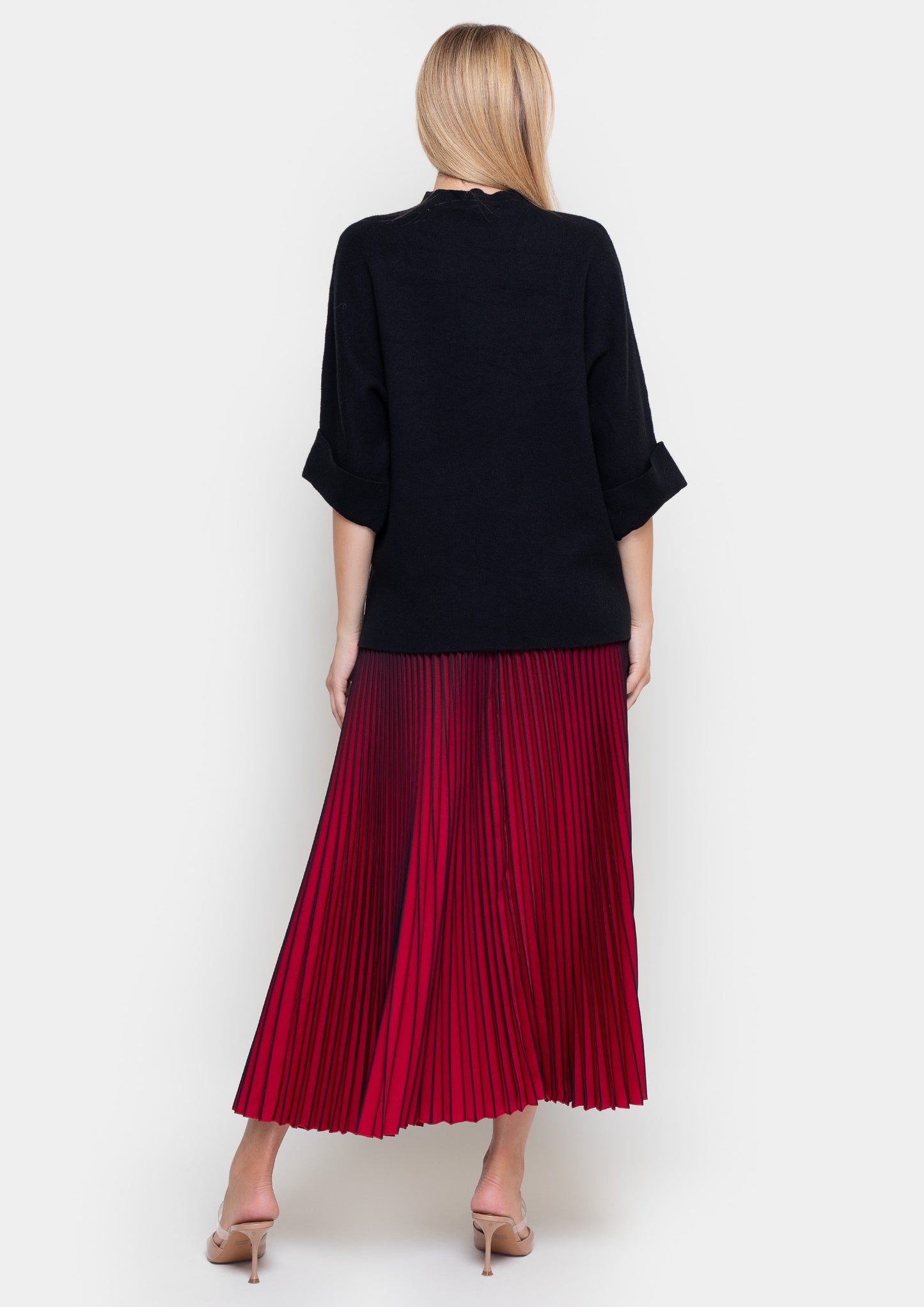 Elegant Sweater by Samange