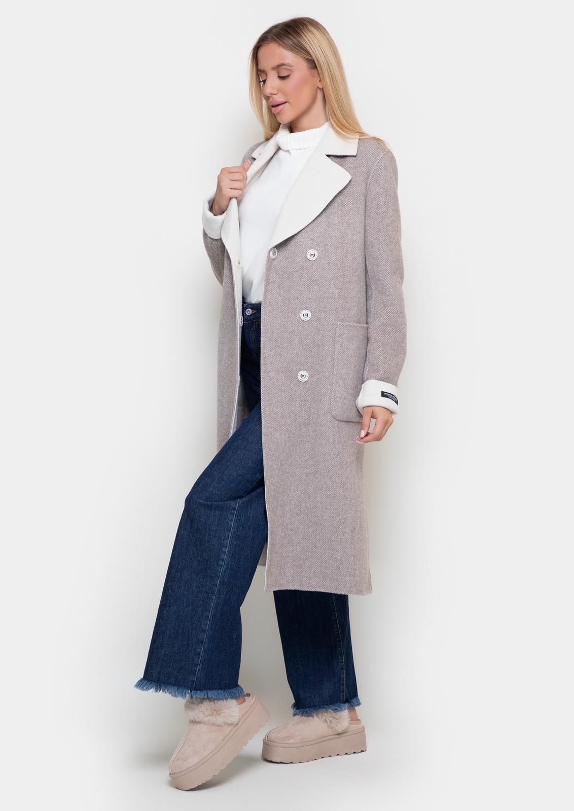 Elegant cappuccino-colored coat with contrast collar
