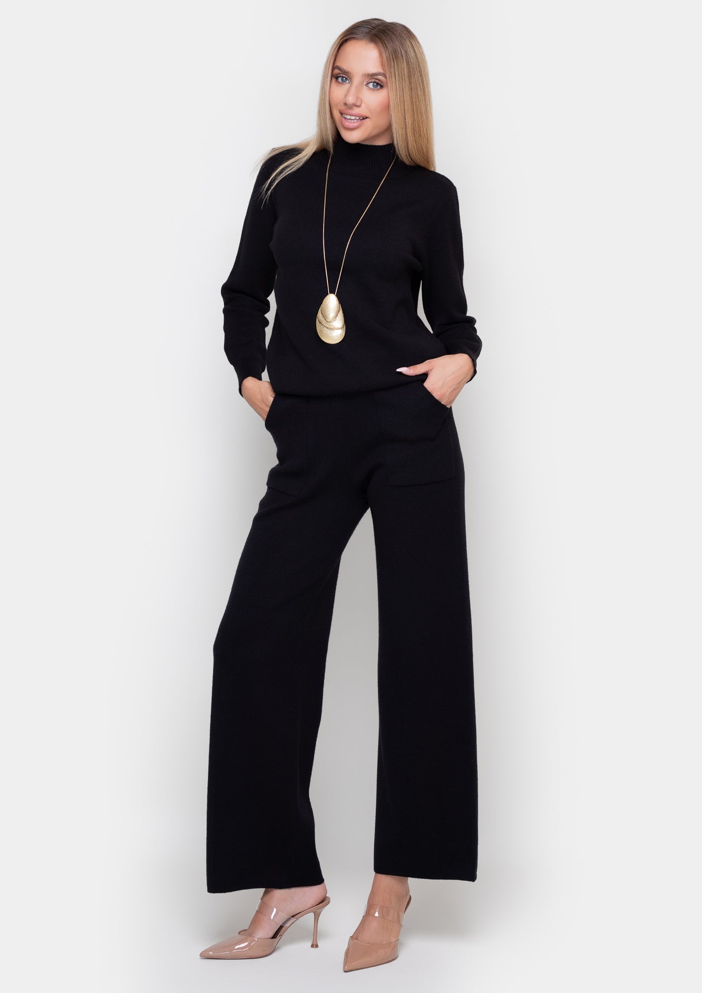 Samange suit in viscose fabric